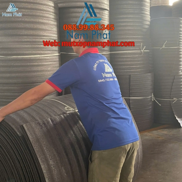 CUỘN XỐP PE FOAM MÀU ĐEN