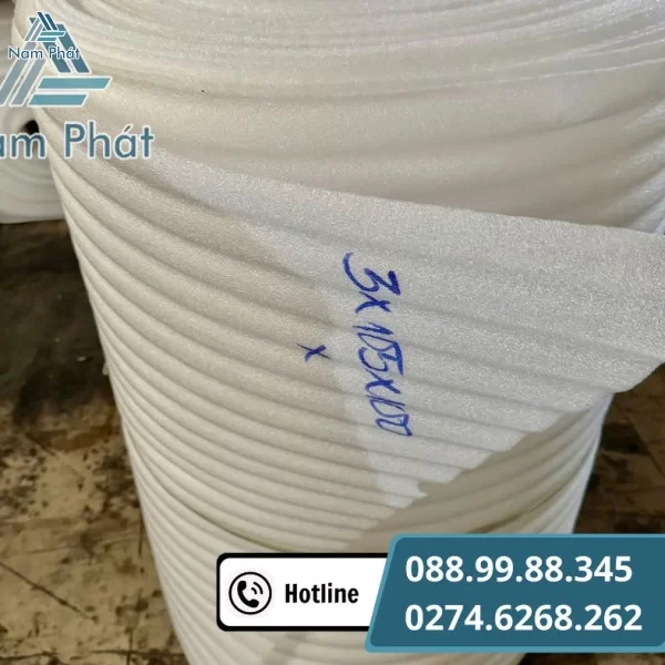 Cuộn xốp foam 3mm x 105cm x 100m  chống sốc 
